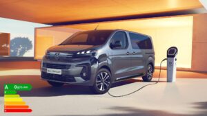 PEUGEOT_E-TRAVELLER_MOTORISATION_D_2030x1146