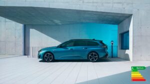 PEUGEOT_E308SW_2023_015_FR