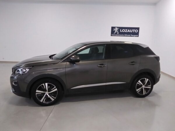 PEUGEOT 3008 SUV